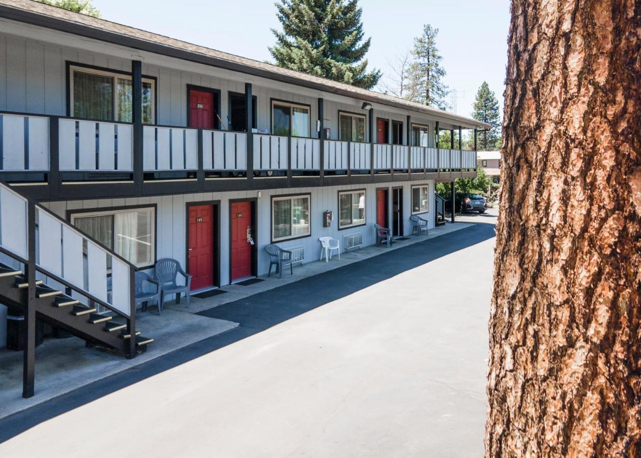 Charm Motel & Suites Burney エクステリア 写真